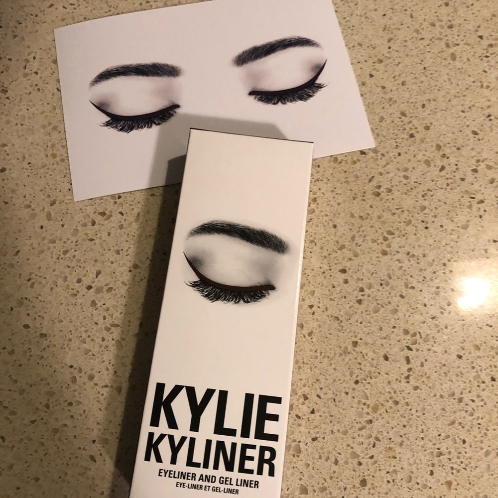Kylie KyLiner. Brown. Authentic